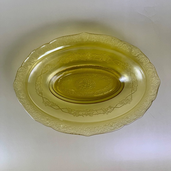 1930s Amber Depression Oval Glass Bowl | Federal Glass Co. - Picture 2 of 15